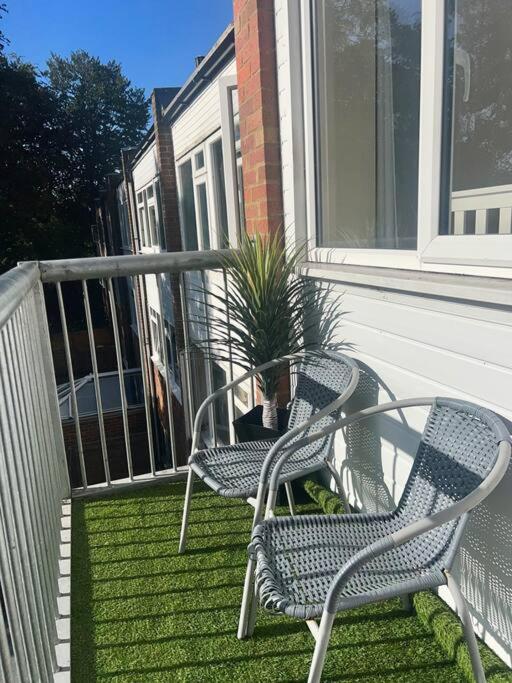 2 Bedroom Apartment With Balcony Oxford Exterior photo