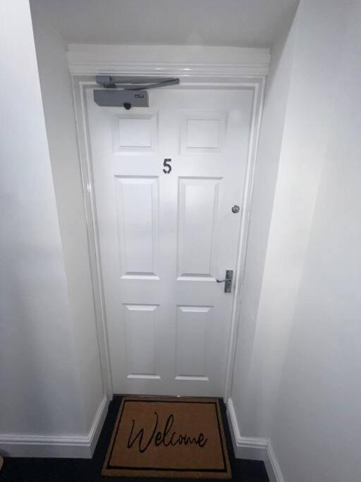 2 Bedroom Apartment With Balcony Oxford Exterior photo